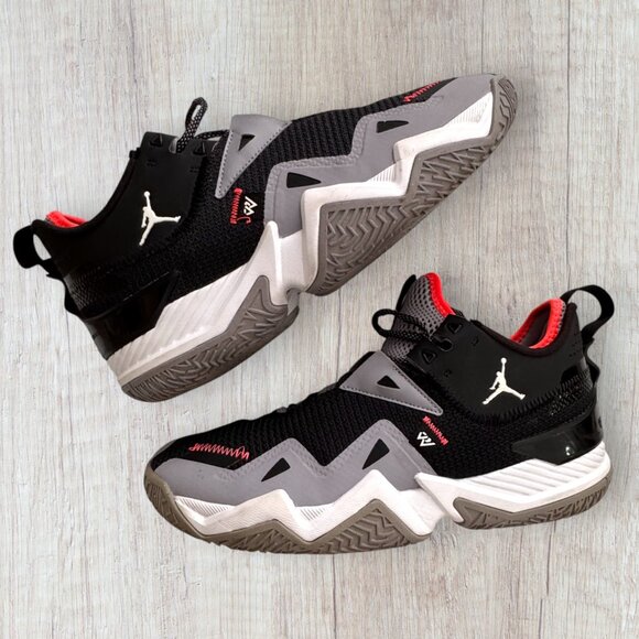 Nike Air Jordan Why Not Zer0.5 Basketball Shoes Mens 11 Black Grey Red CJ0780-00 - Picture 9 of 13